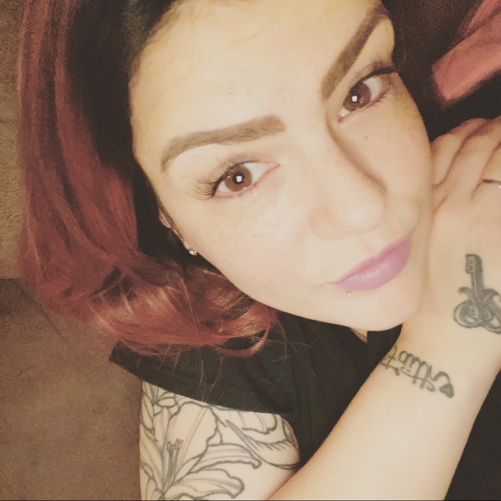 Meet your Posher, Pilar